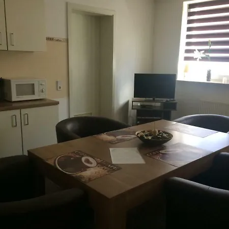 Im Gaenseried Lägenhet