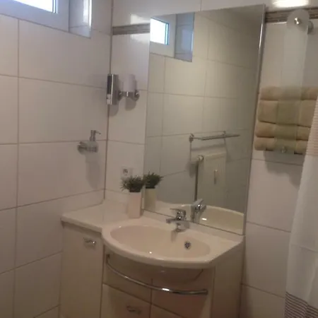Im Gaenseried Апартаменты *